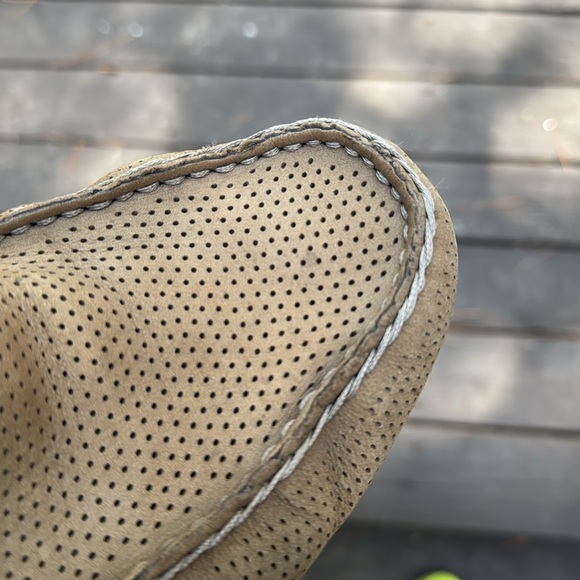 Ugg Men's Tan Perforated Loafers size 9 (no insole) - Picture 6 of 6